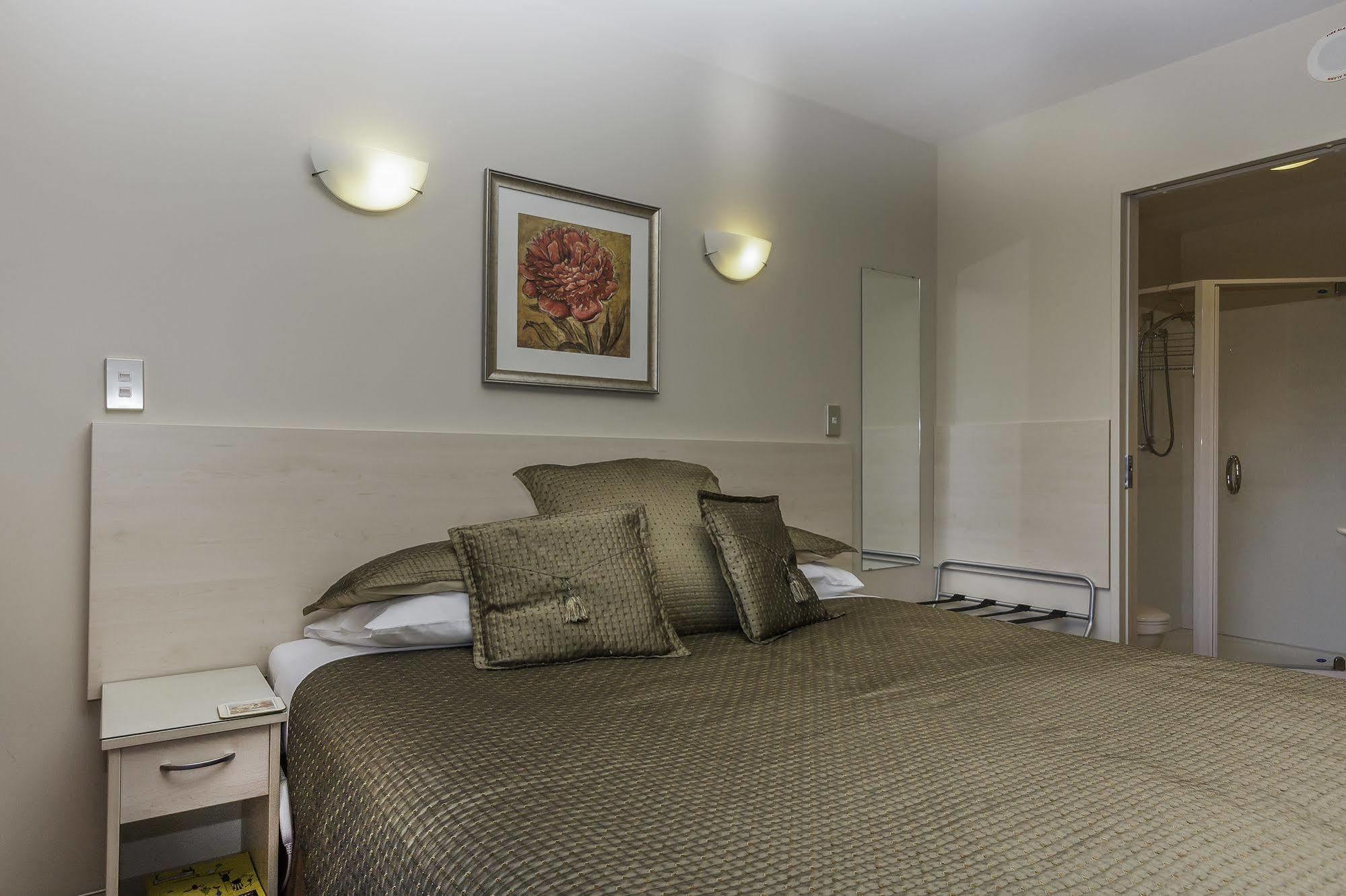 166 Majestic Court Motel Christchurch Extérieur photo