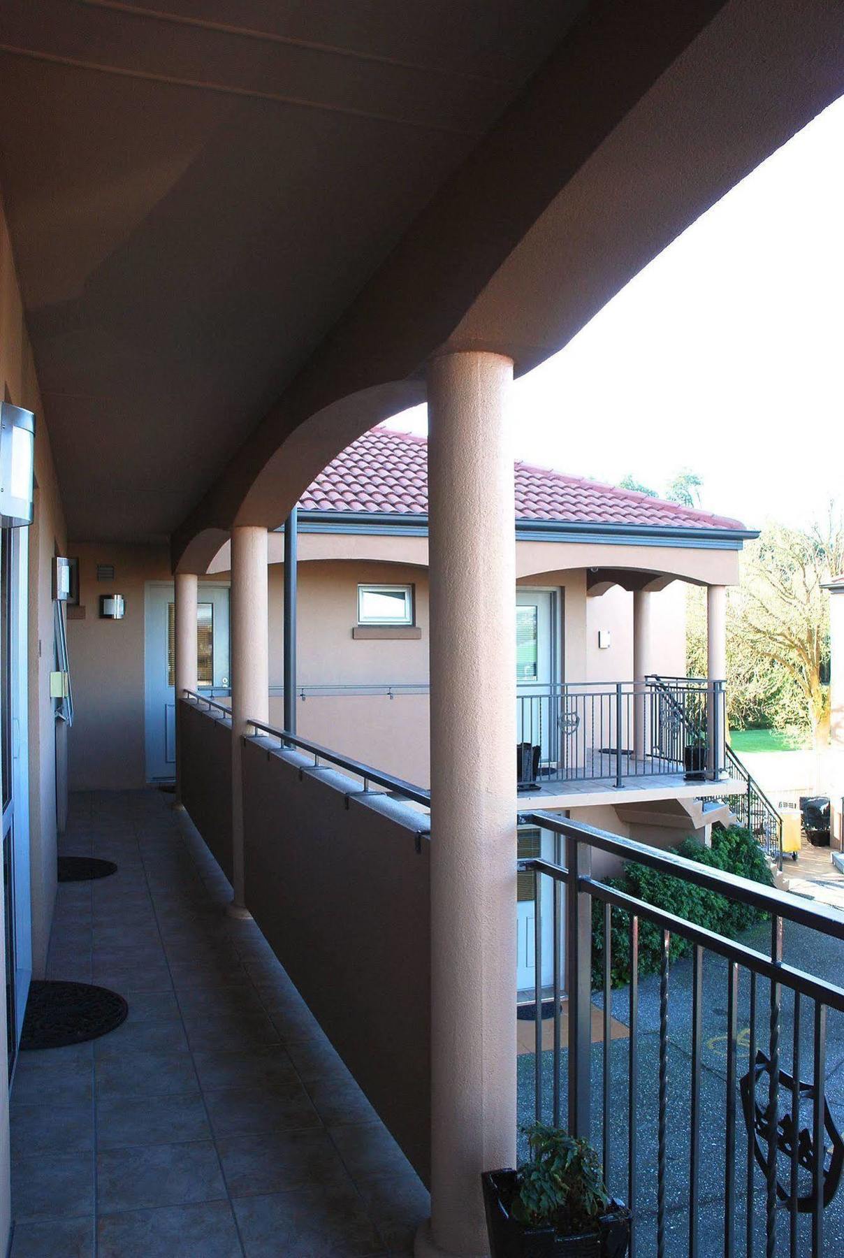 166 Majestic Court Motel Christchurch Extérieur photo