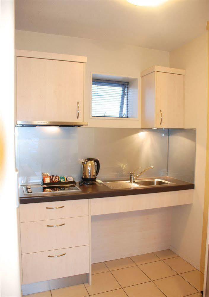 166 Majestic Court Motel Christchurch Extérieur photo